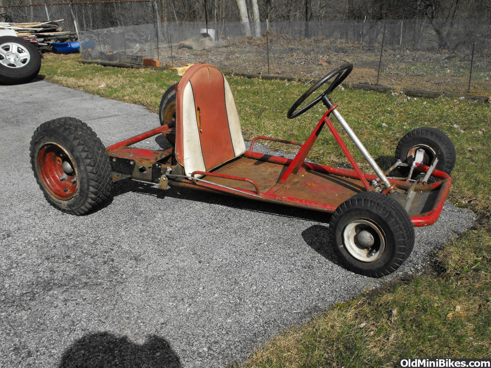 http://www.oldminibikes.com/forum/photopost/data/3072/kart13.jpg