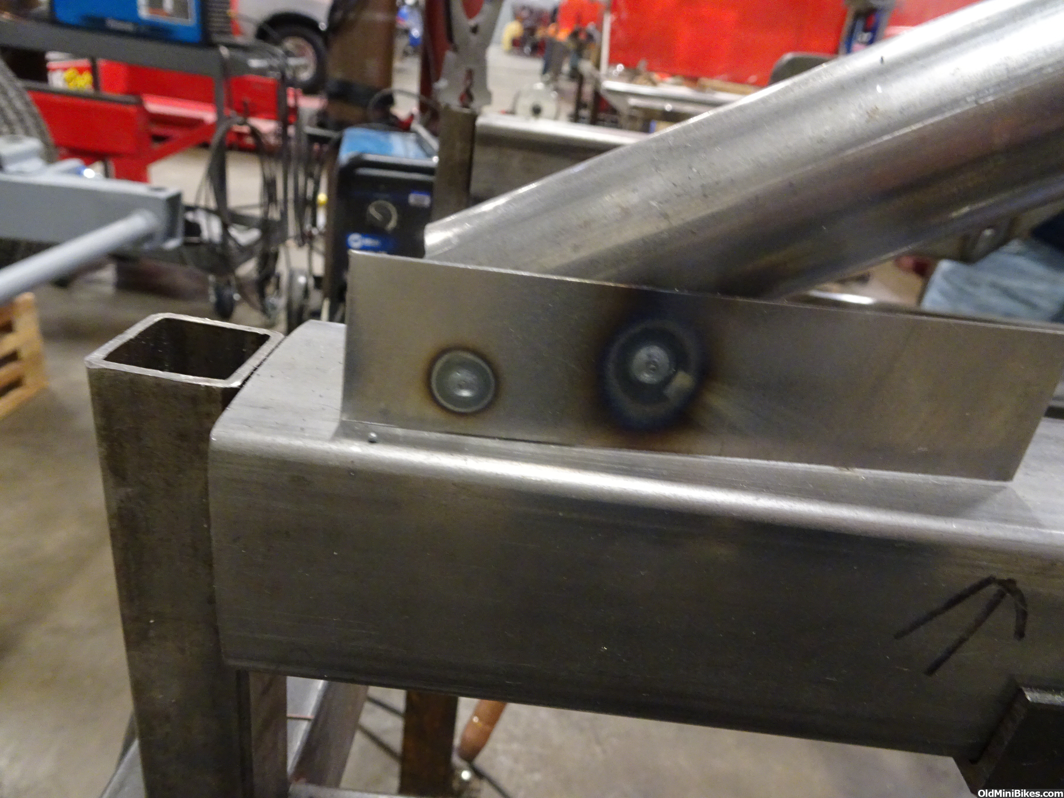 Cutting angles on round tubing