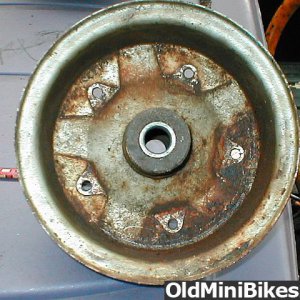 72 Cat R3001 Front wheel