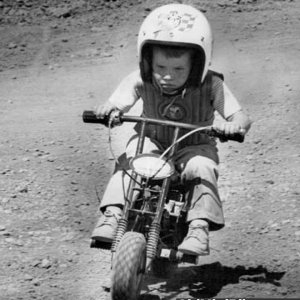 vintage_mini_bike_family_photo4