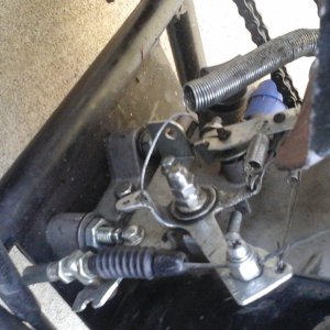 Mbx10 throttlelink.jpg