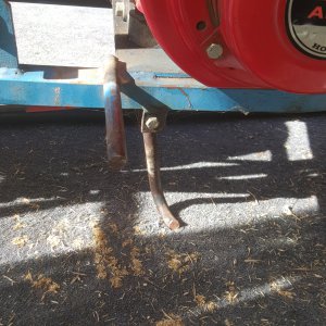 Hound dog 400 kickstand and foot peg.jpg